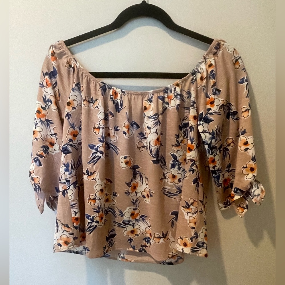 Off the shoulder floral top with 3/4 sleeves with tie details